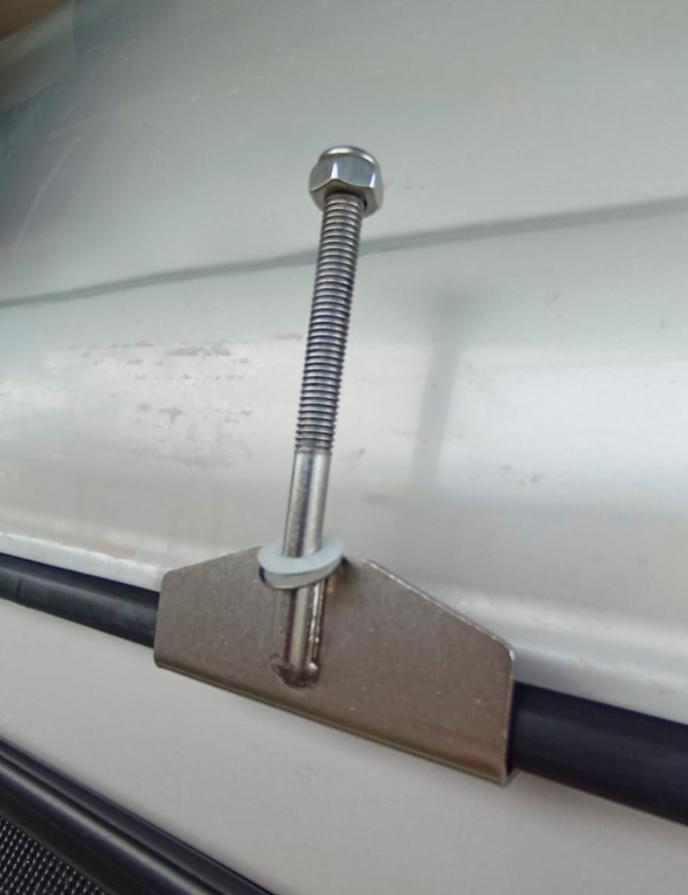 Ozroofracks | Rain Gutter Roof Rack Mounts