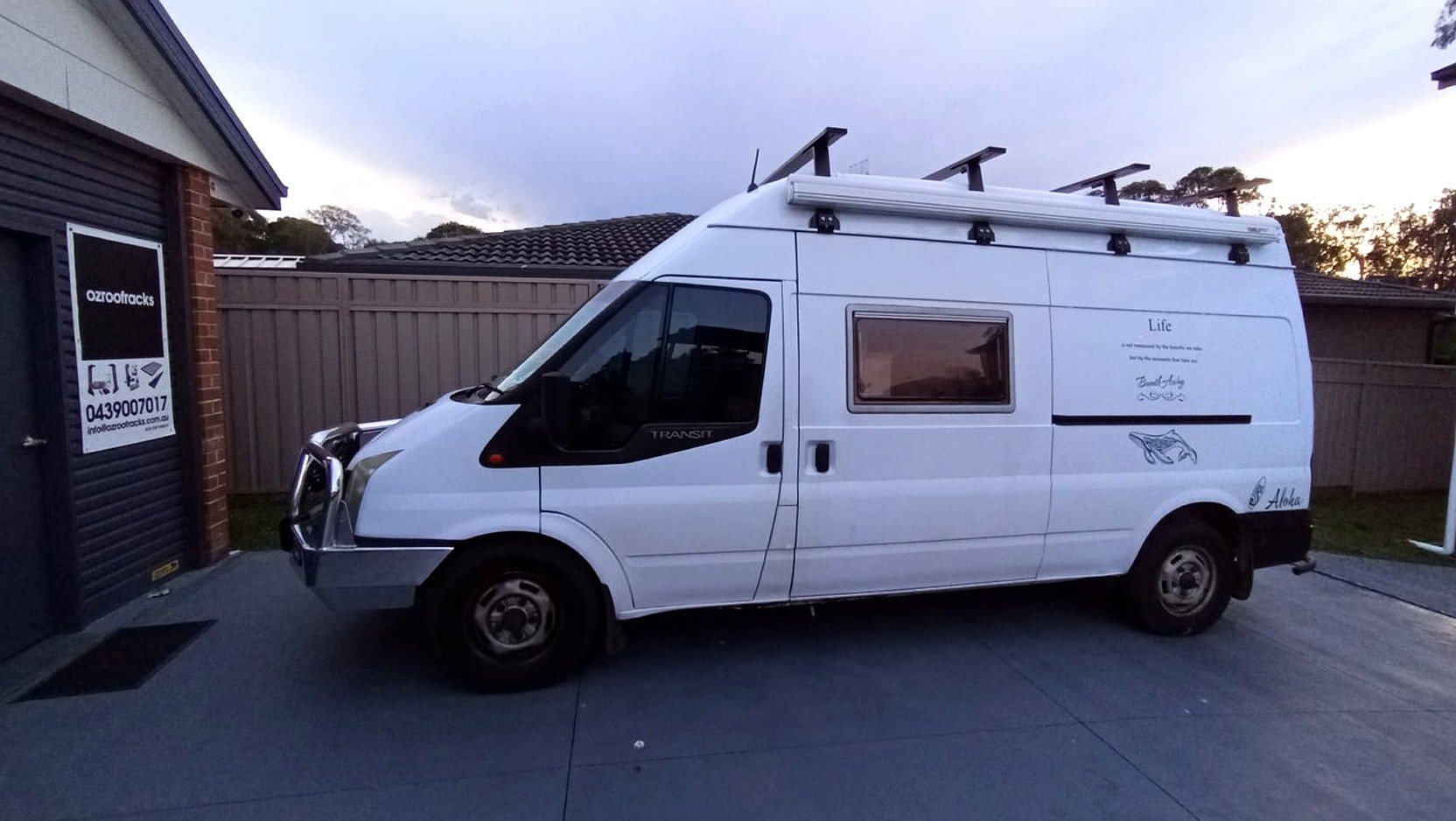 Ozroofracks | Toyota Commuter Roof Racks