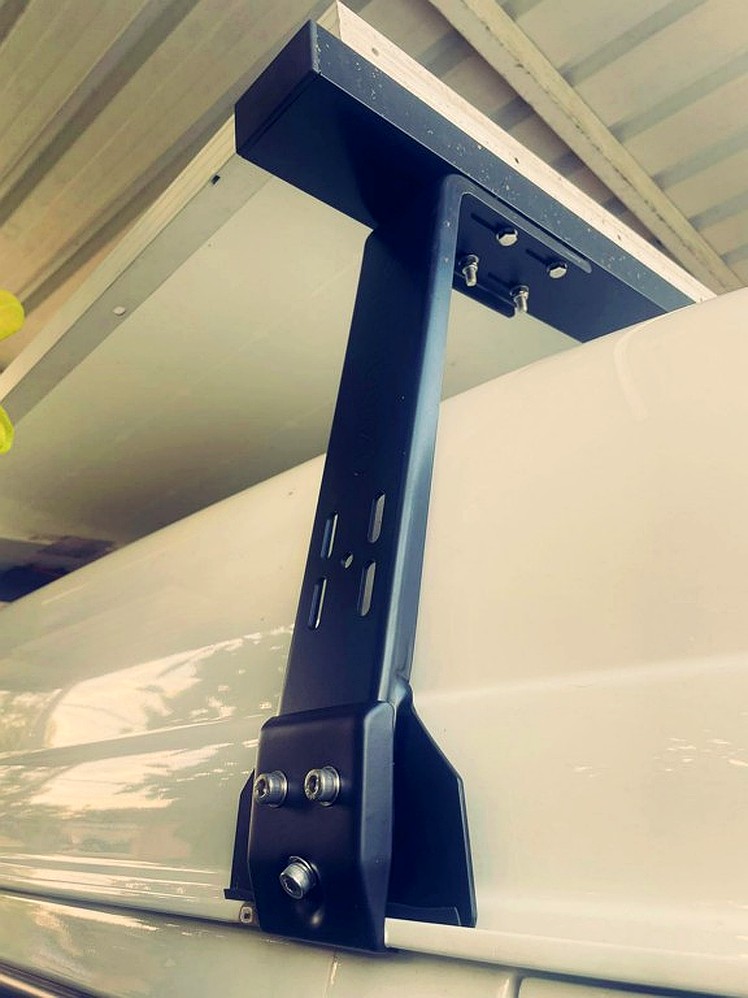 Ozroofracks | Nissan Caravan Roof Racks
