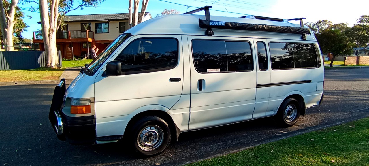 Ozroofracks | Toyota Commuter Roof Racks