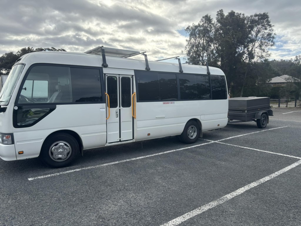 Ozroofracks | Roof Mount Brackets