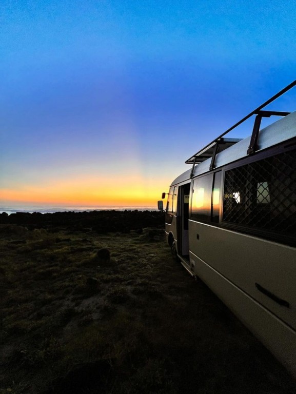 Ozroofracks | Roof Mount Brackets